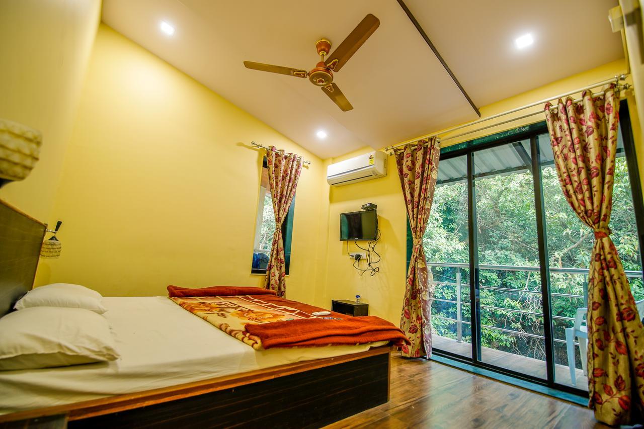 마하발레슈와르 Shindola Residency B&B 외부 사진