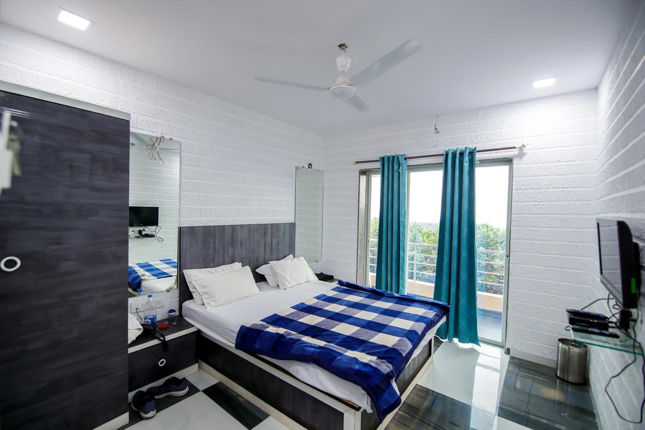 마하발레슈와르 Shindola Residency B&B 외부 사진
